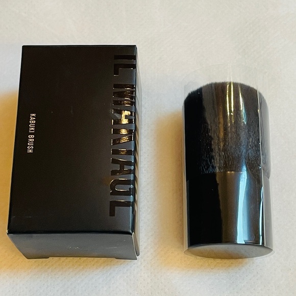 IL MAKIAGE Black Kabuki Brush - Picture 1 of 6